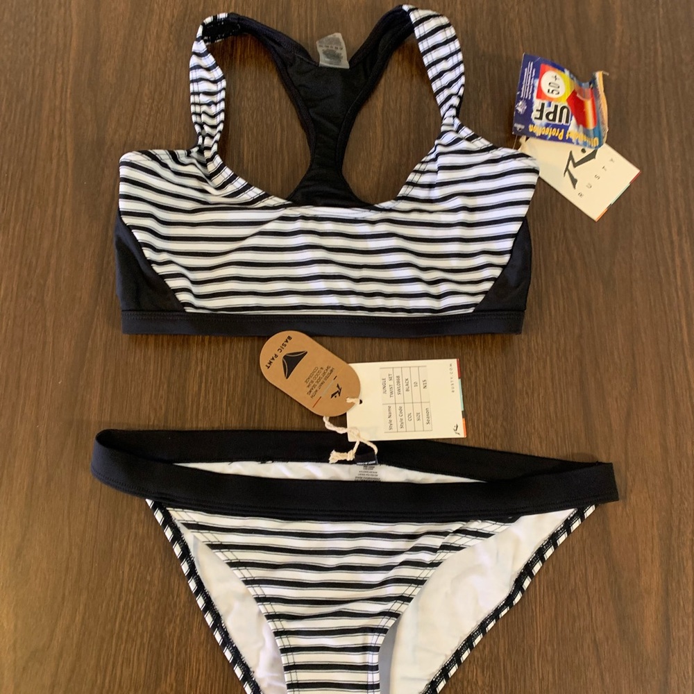 BNWT Jr/Womens 2 piece Swimwear (size Med)